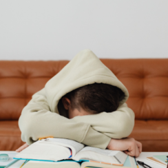 Oruç Tutarken Halsiz Hissetmemek İçin Yapılması Gerekenler